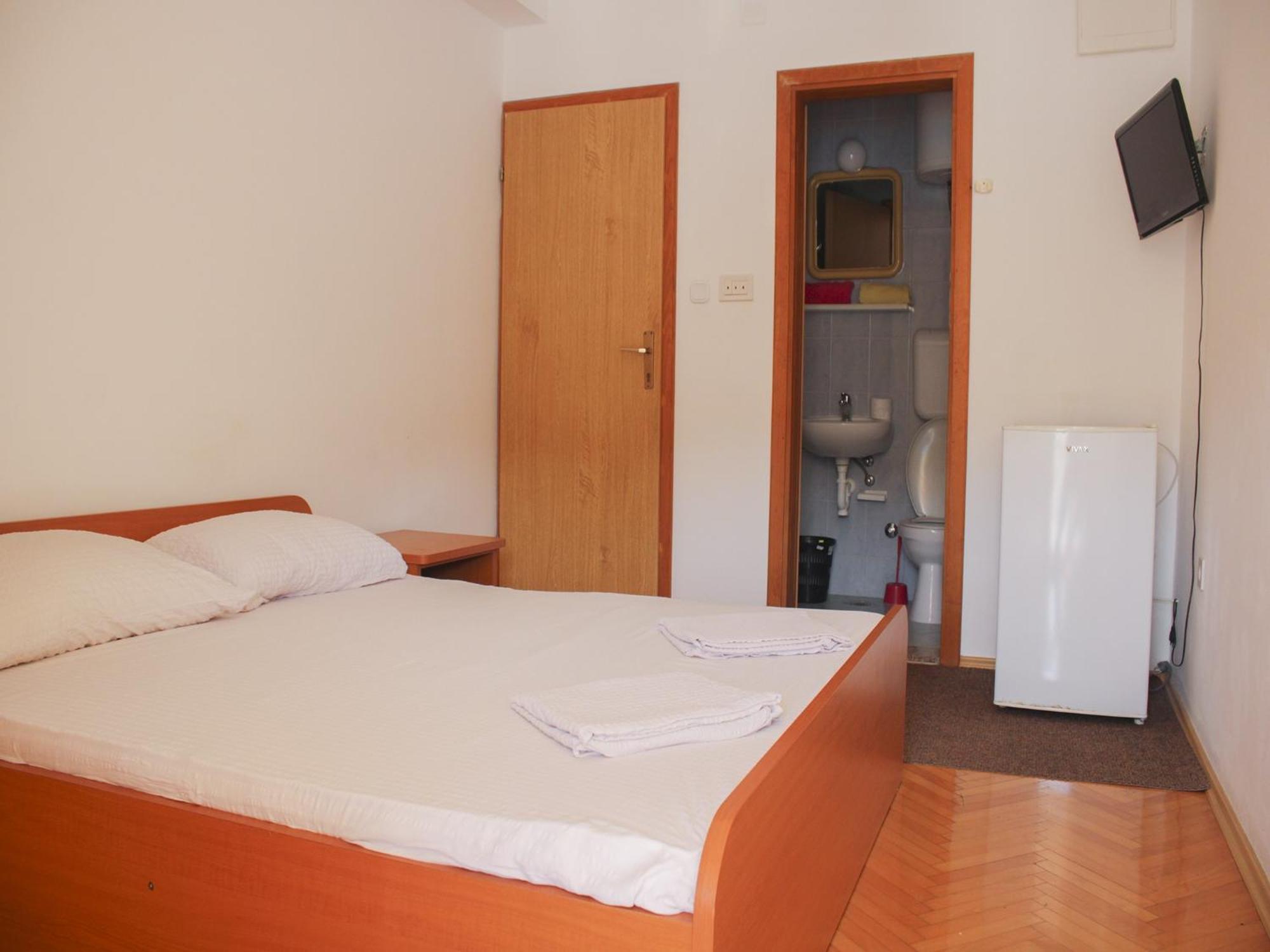 Apartments And Rooms Mato Neum Chambre photo