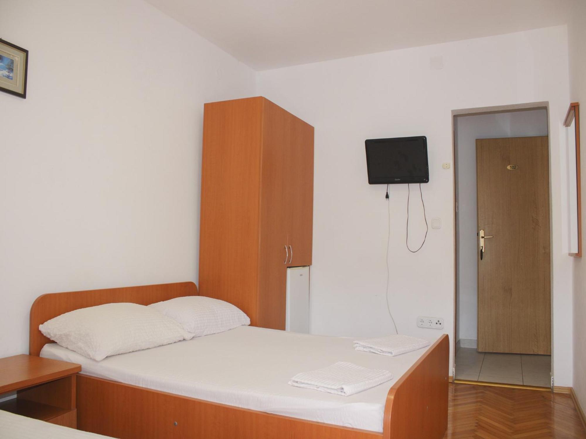 Apartments And Rooms Mato Neum Chambre photo