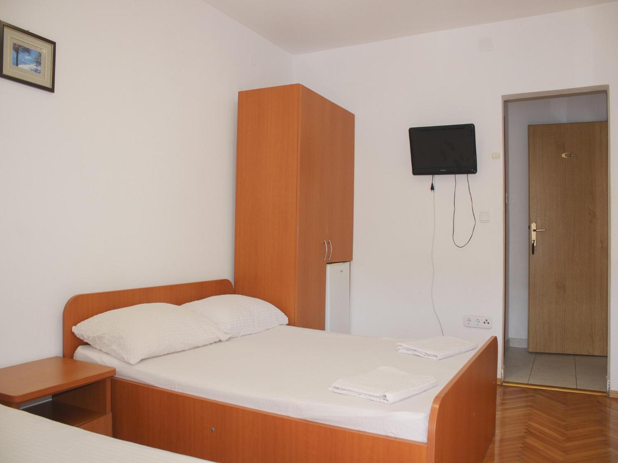 Apartments And Rooms Mato Neum Chambre photo