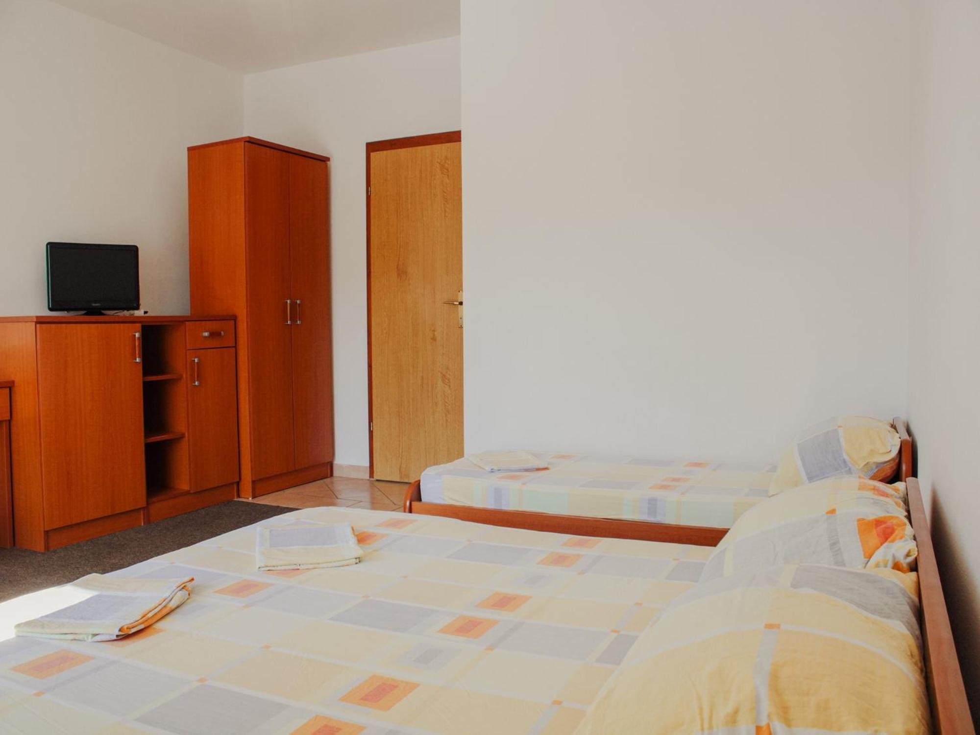 Apartments And Rooms Mato Neum Chambre photo